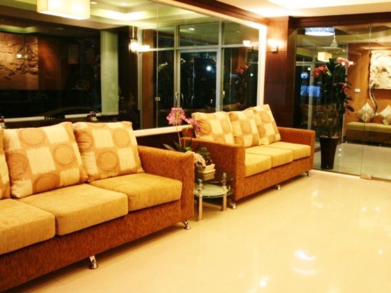 Queens Garden At River View 2*